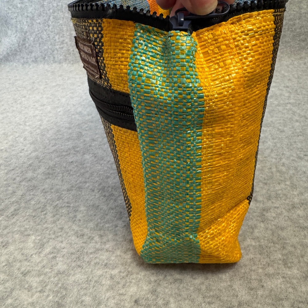 Entre Hilos Handwoven Cosmetic Bag Matagalpa Nicaragua Indigenous Artisan Pouch - Picture 6 of 10